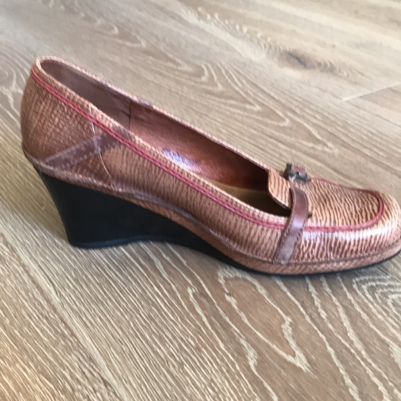 Clarks Artisan leather wedge heels, perfect for fall!  7.5M - Picture 6 of 7